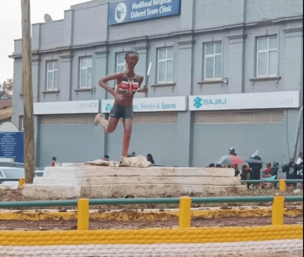 President Ruto Meets Kenyan Olympic Medalists At Eldoret State Lodge. The alleged Faith Kipyegon statue installed in Eldoret. The statue has been removed after public uproar. Picture/Courtesy